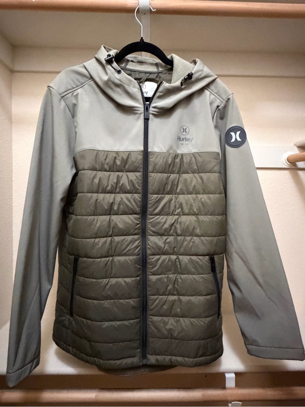 Hurley Men’s Two-Tone Olive Hooded Puffer Jacket